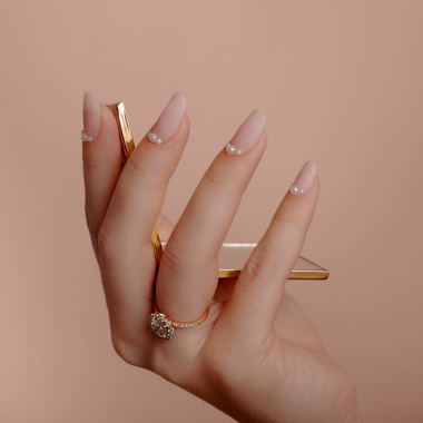 minimalist wedding nails